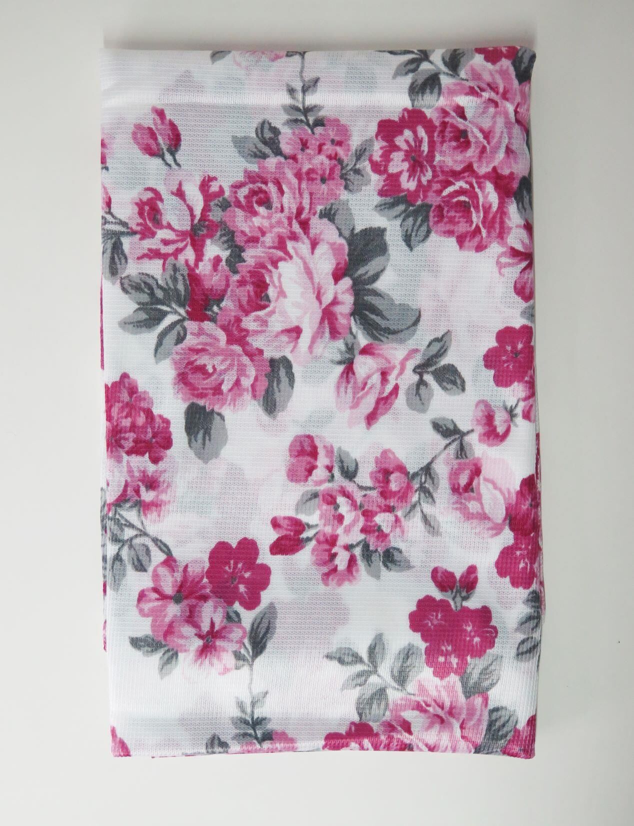 PEMBE ÇİÇEKLİ LEKETUTMAZ MASA ÖRTÜSÜ