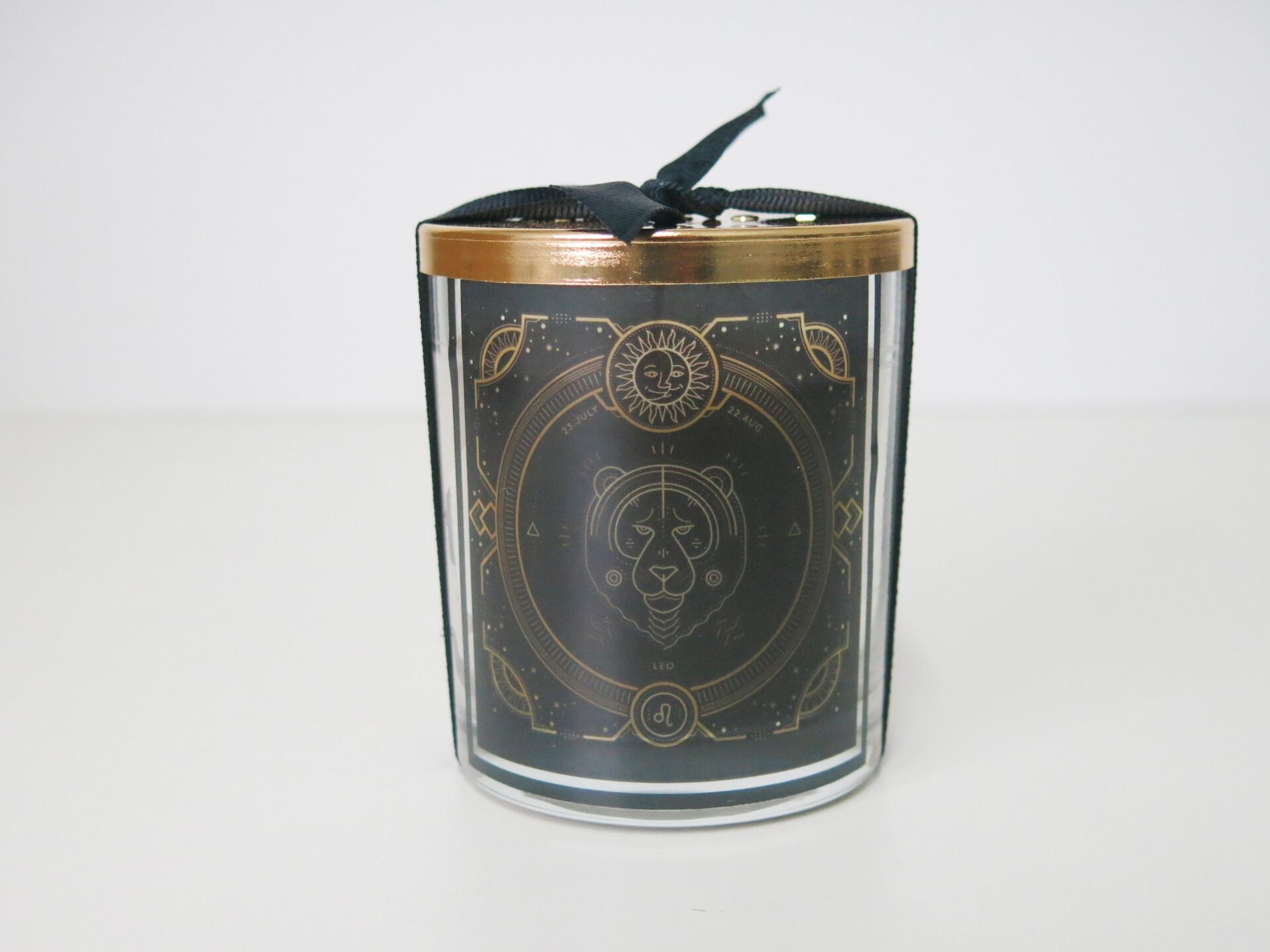 Kapaklı Aslan Burcu Kokulu Vegan Mum (140 gr)