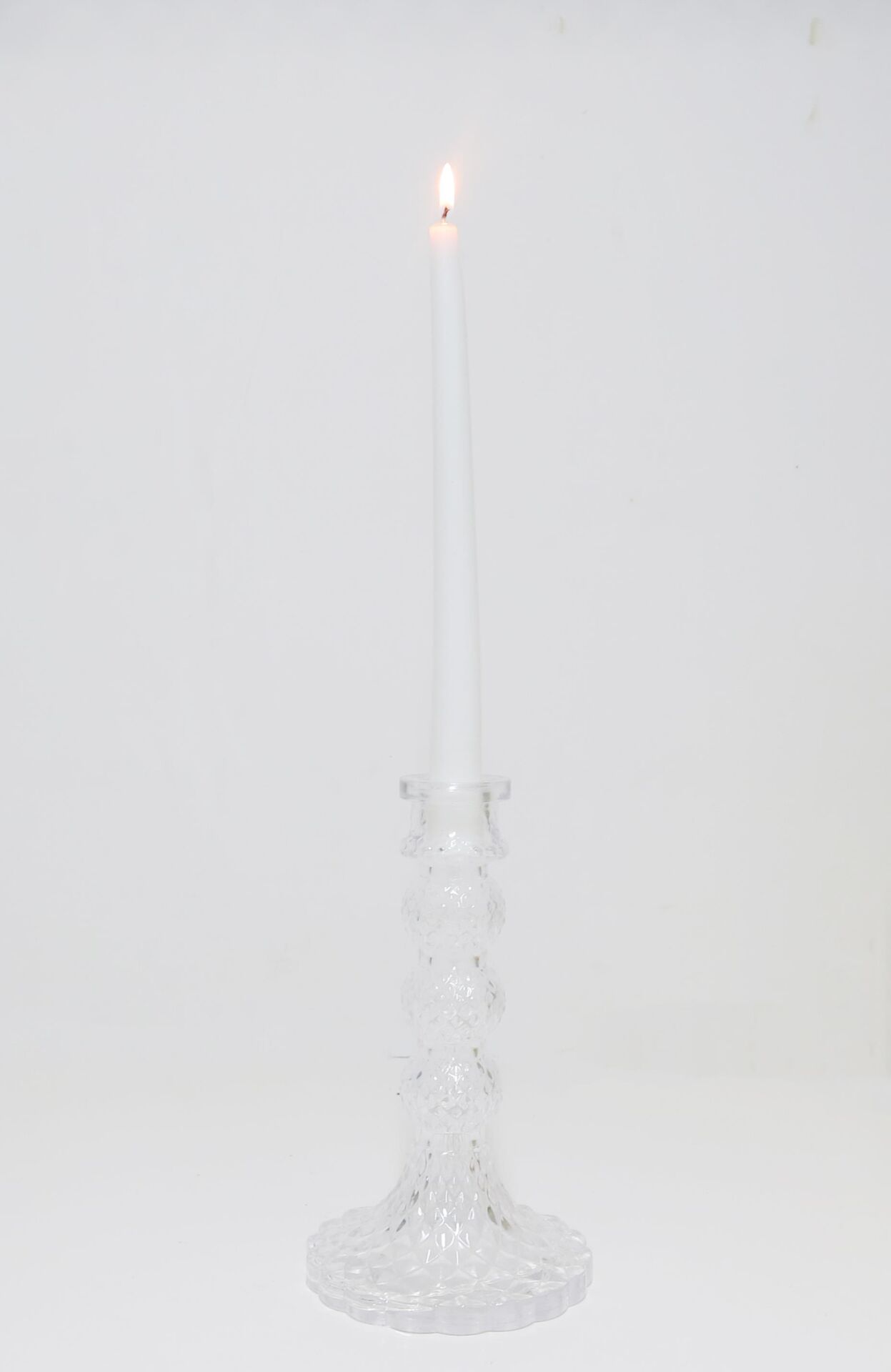 20 cm Rölyef Kabartmalı Kristal Cam Şamdan Mumluk ve Mum Seti