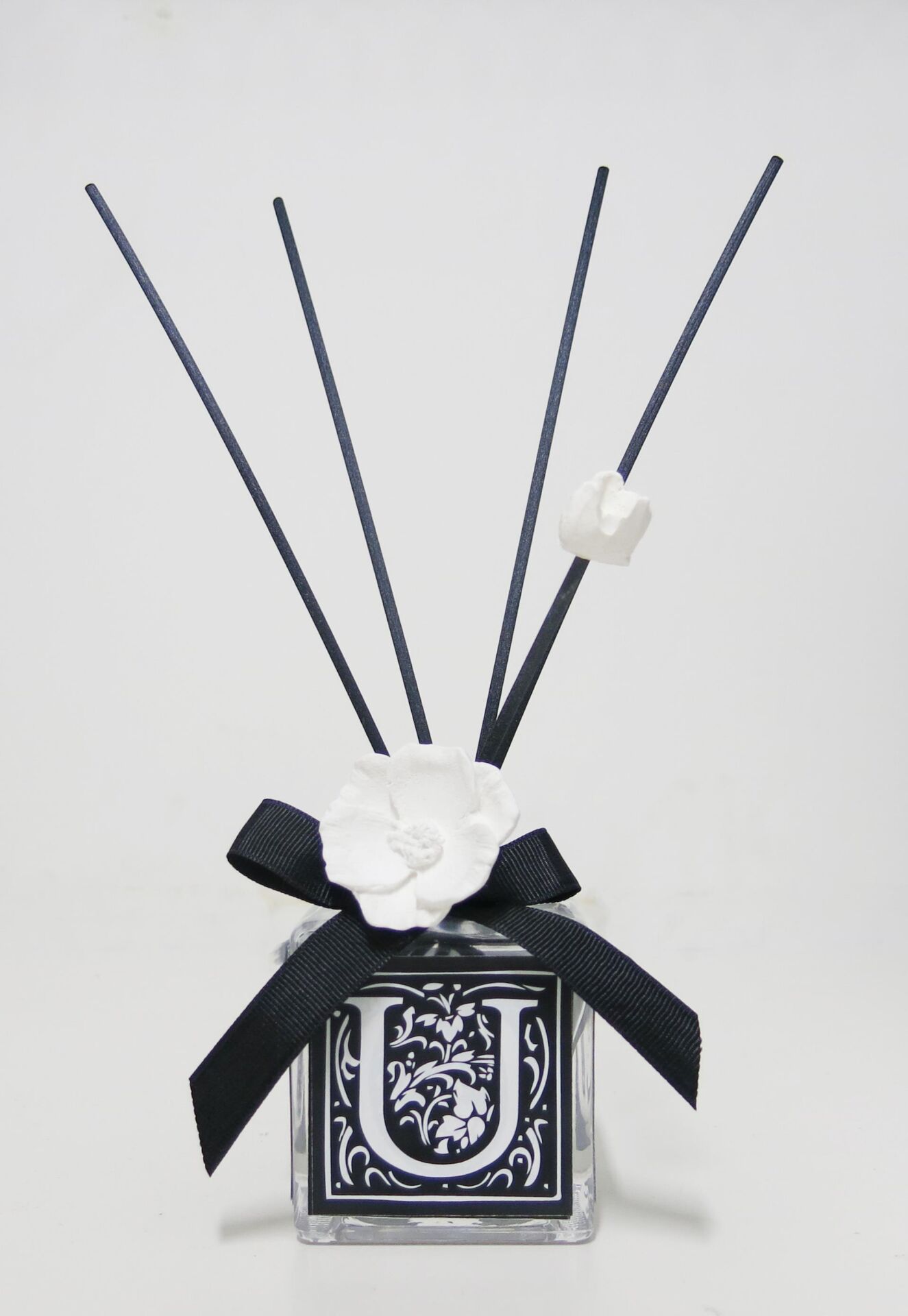 100 cc U Harfi Yasemin Sandal Oda Kokusu