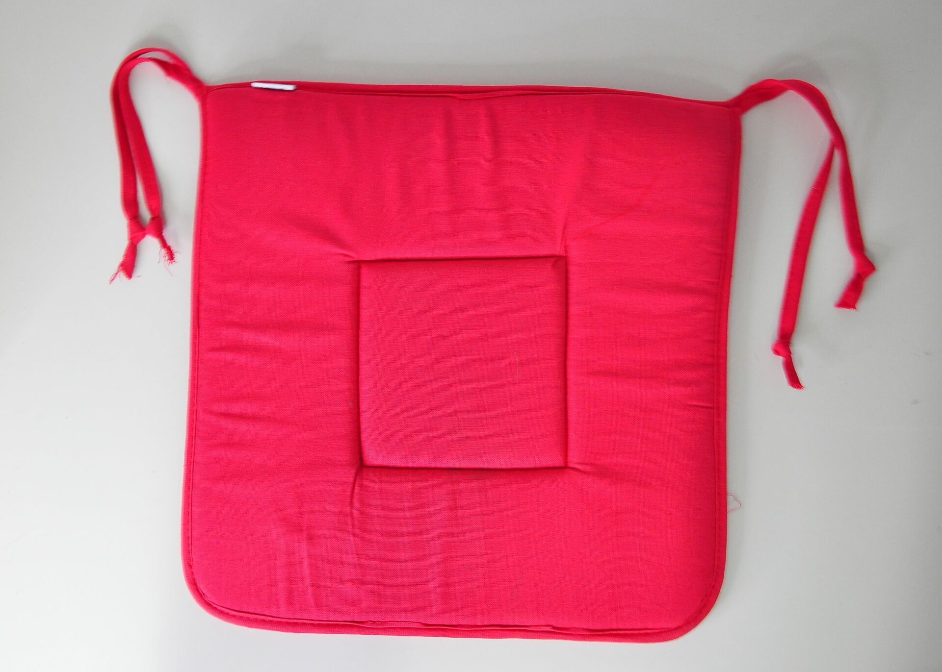 Kırmızı Sandalye Minderi