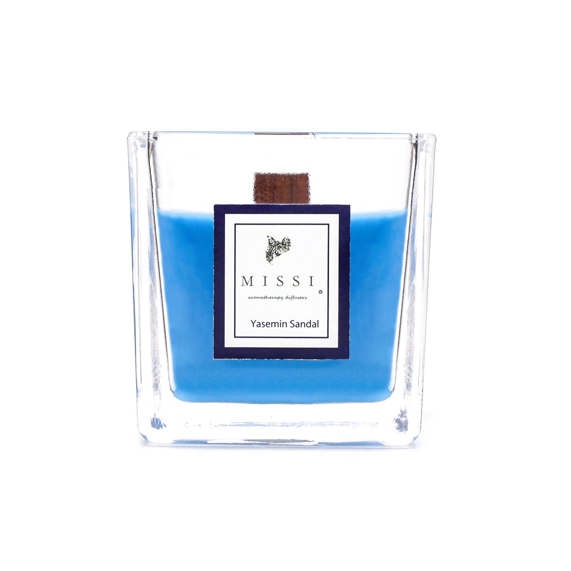 Kare Cam Ahşap Fitilli Mavi Yasemin Sandal Kokulu Vegan Mum (8X8 CM)