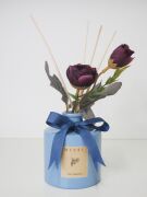 200 ml Çiçek Aksesuarlı Mavi Şişe Yasemin Sandal Oda Kokusu