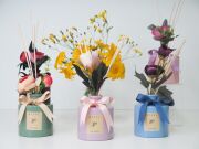 200 ml Çiçek Aksesuarlı Mavi Şişe Yasemin Sandal Oda Kokusu