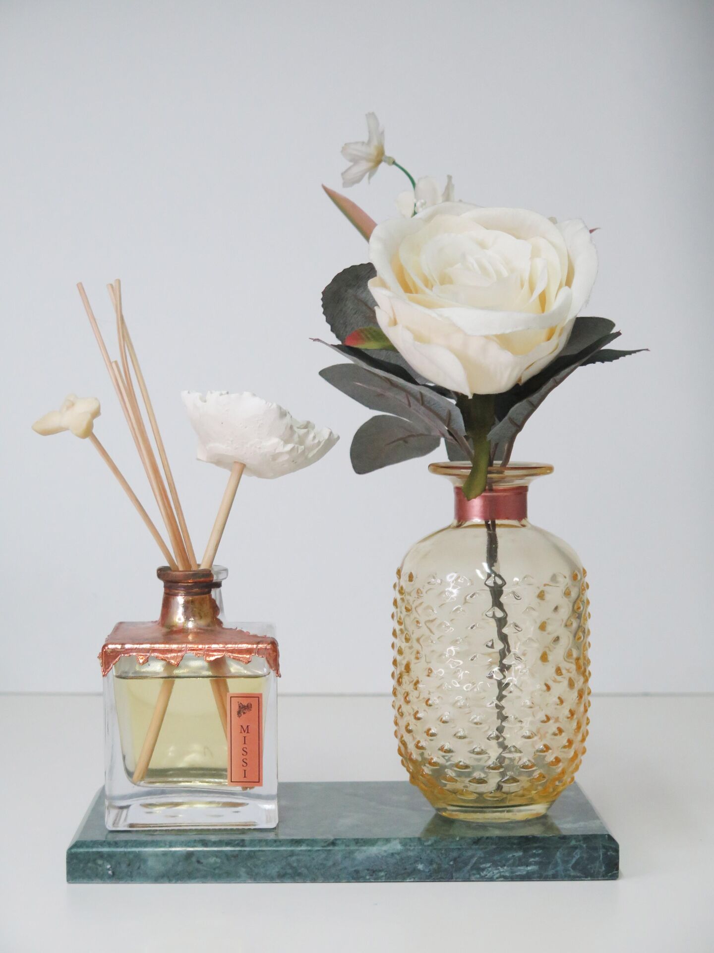 ÖZEL PAH KESİM ORTA DEKORATİF YEŞİL DOĞAL MERMER TAŞ