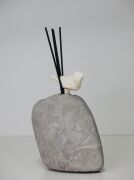 Taştan Gri Oval Kaya Kuş Taşlı Black Vanilya Oda Kokusu