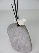 Taştan Gri Oval Kaya Kuş Taşlı Black Vanilya Oda Kokusu