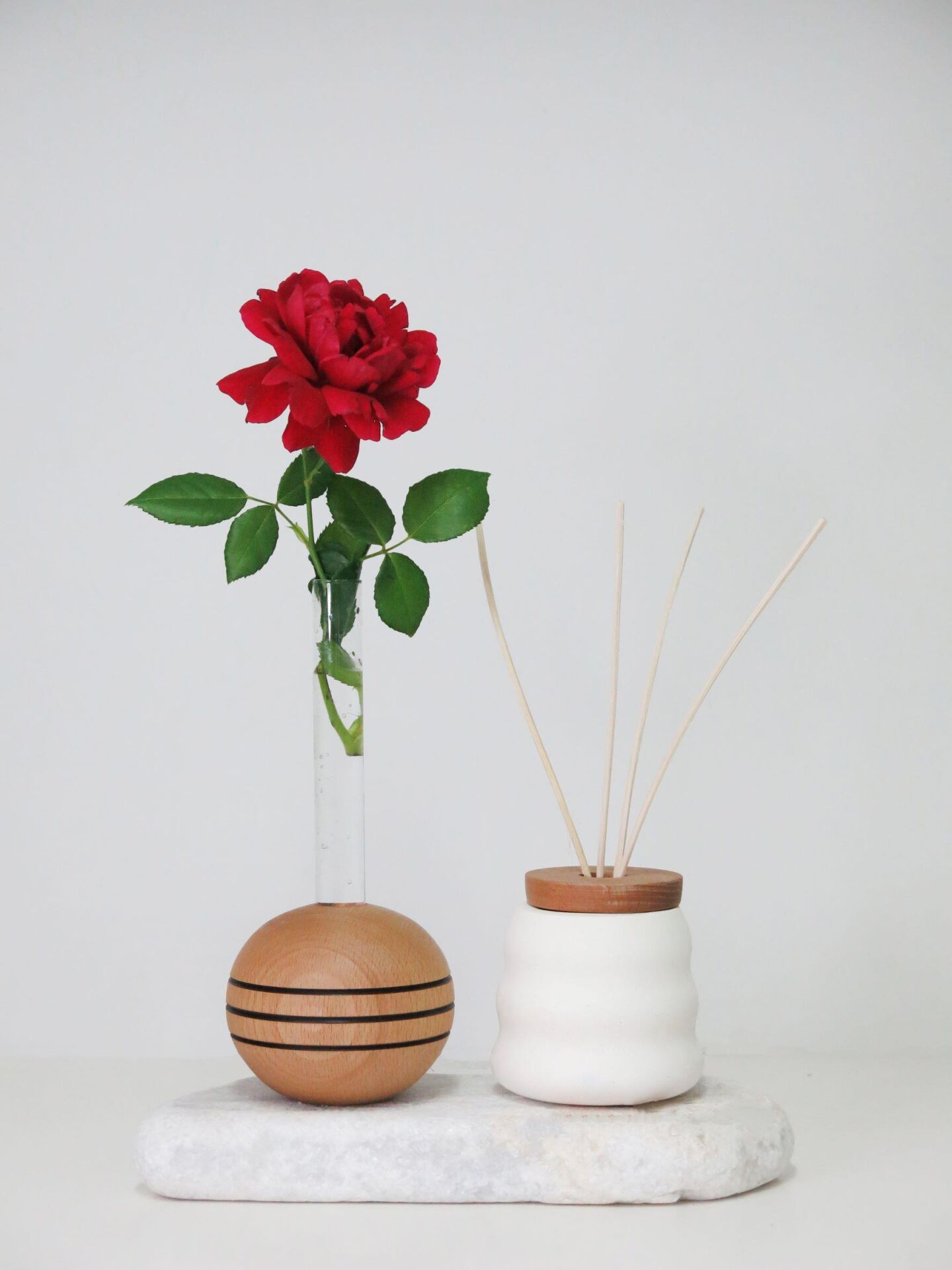 Zen Collection Doğal Mermer Taşlı Yasemin  Sandal Oda Kokusu ve Vazo Seti