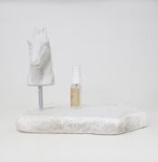 Black Vanilya Kokulu At Objeli Naturel Ekru Mermer Kaide