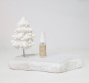 Spice Orange Kokulu Çam Ağacı Objeli Naturel Ekru Mermer Kaide