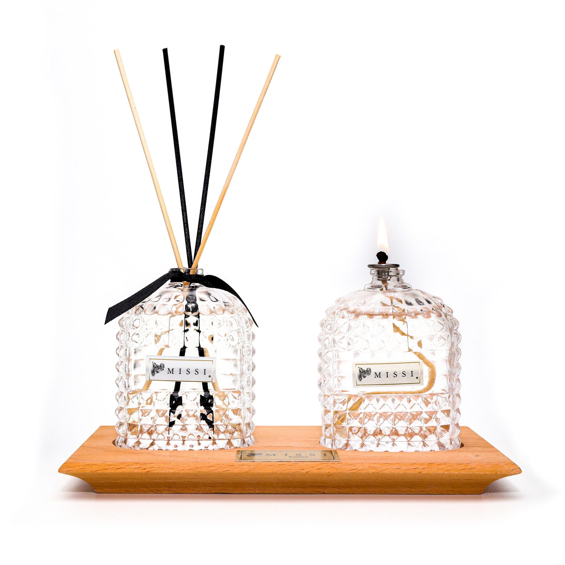Masif Ahşap Tepsili Oval Kristal Şişe Black Vanilya Oda Kokusu Ve Black Vanilya Kokulu Kandil Seti