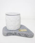 MİSSİ MERMER KAİDELİ MASÜSTÜ AT RÖLYEFLİ GRİ ŞÖMİNE