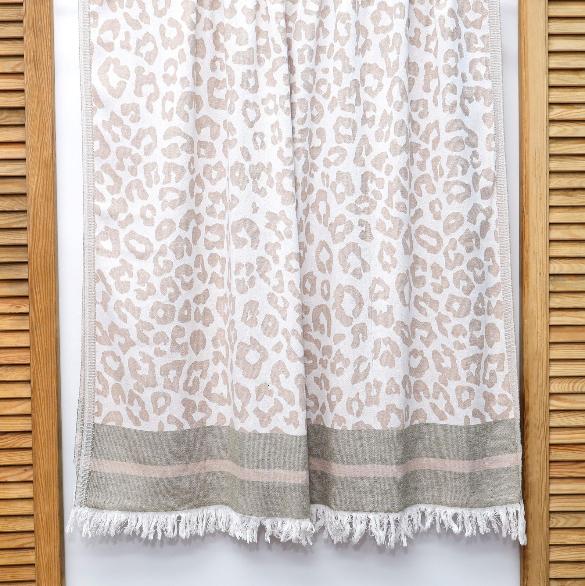 Bej Leopar Jakarlı Pamuk Peştemal