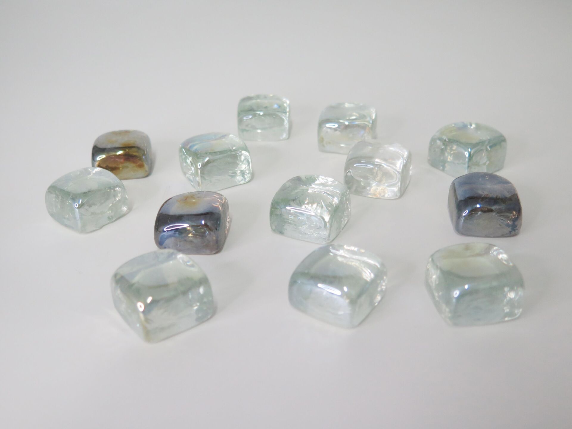 MİSSİ RENKLİ DEKORATİF KÜP NUGGET AKSESUAR  (10 ADET)