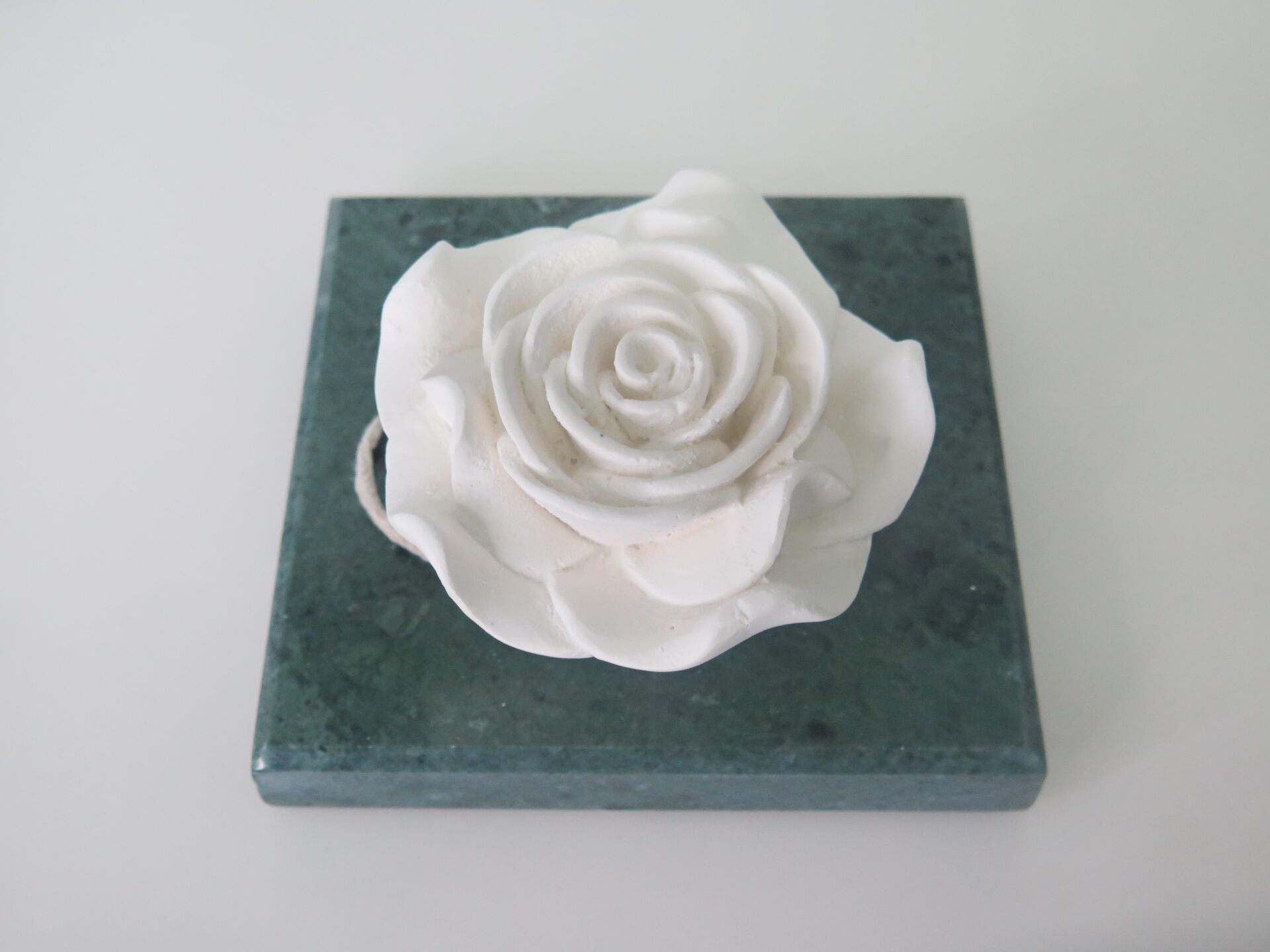 200-250 CC ODA KOKUSU İÇİN YEDEK GÜL FİTİLLİ SERAMİK TAŞ